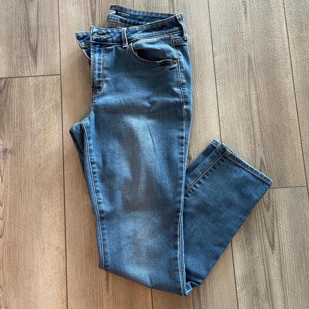 Old Navy Light Blue Skinny Jeans